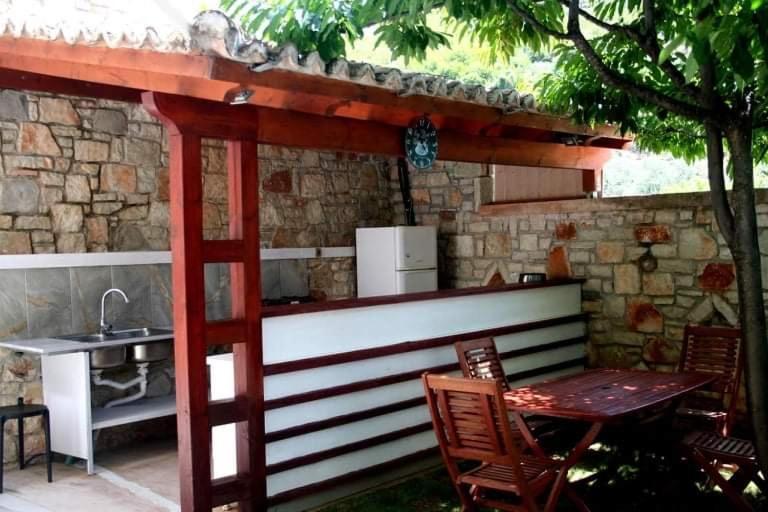 Spyridoula'S Guest House Himare Exterior foto
